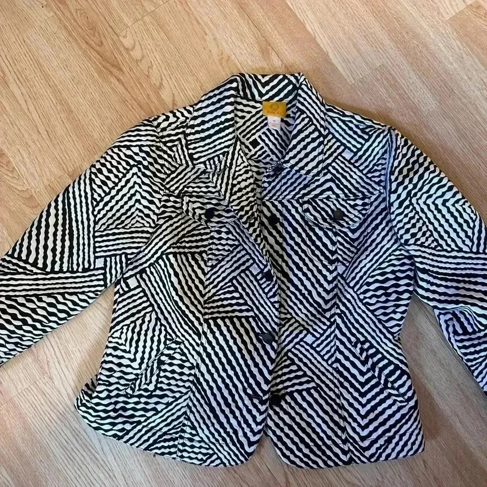 Ruby Rd Geometric Printed Button Up Jacket Size 12 - image 4